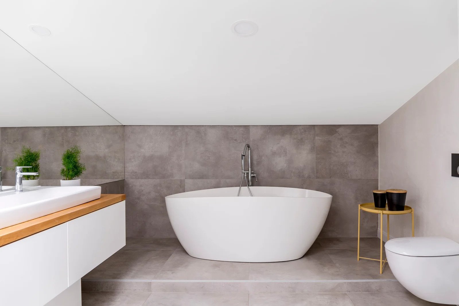 A1 Group - Attic Bathroom – Buckingham Terrace, Edinburgh